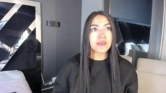 Snapshot of PaulinaDuarte chatting on 07/06/26, 11:29 PaulinaDuarte online show from 07/06/26, 11:29