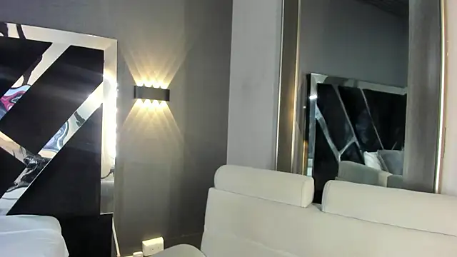 Snapshot of PaulinaDuarte chatting on 07/07/26, 11:47 PaulinaDuarte online show from 07/07/26, 11:47