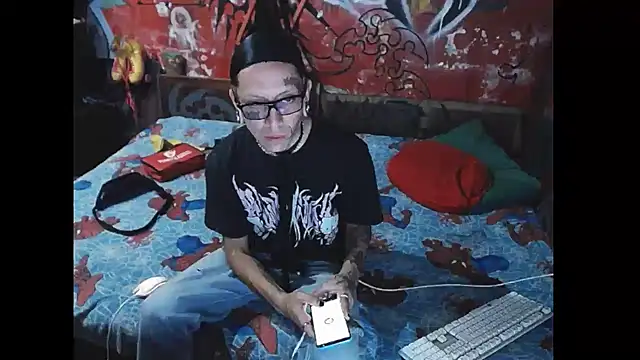 deivid estrada online show from 02/02/25, 03:49