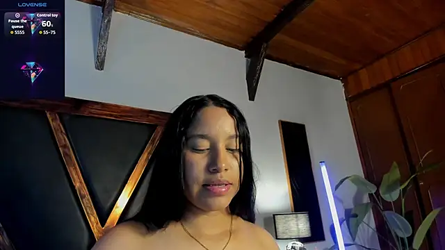 EmiliWilliams online show from 05/26/26, 11:56