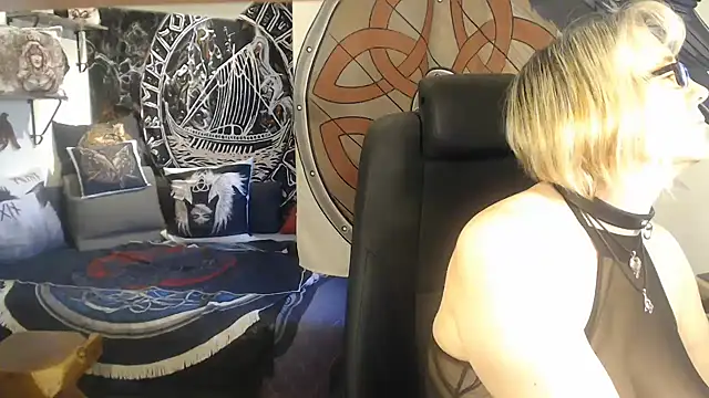 TittenMichelle online show from 03/18/25, 07:52