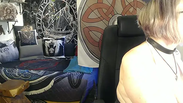 TittenMichelle online show from 05/04/26, 05:58