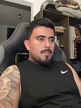 Snapshot of Rubens8866 chatting on 03/23/25, 05:00 Rubens8866 online show from 03/23/25, 05:00