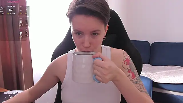 Snapshot of JessieFlower chatting on 03/07/26, 08:11 JessieFlower online show from 03/07/26, 08:11