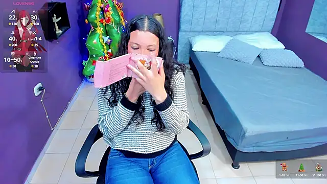 Lana stone  online show from 12/10/24, 07:47