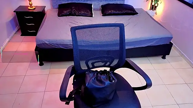 Lana stone  online show from 09/14/25, 03:16