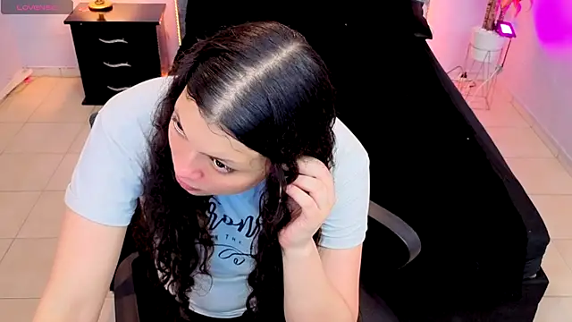 Lana stone  online show from 10/23/25, 03:17