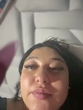 Snapshot of Kym_Owens chatting on 10/09/25, 12:41 Kym Owens online show from 10/09/25, 12:41