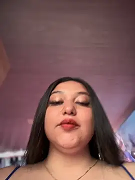 Snapshot of Kym_Owens chatting on 10/17/25, 03:58 Kym Owens online show from 10/17/25, 03:58