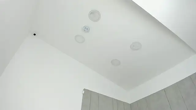 Snapshot of tamyleen chatting on 04/15/26, 10:22 tamyleen online show from 04/15/26, 10:22