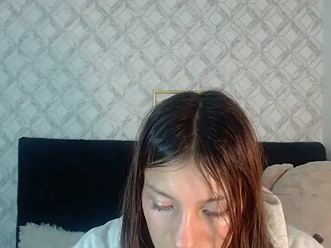 Emma-Wilson online show from 11/27/25, 03:30