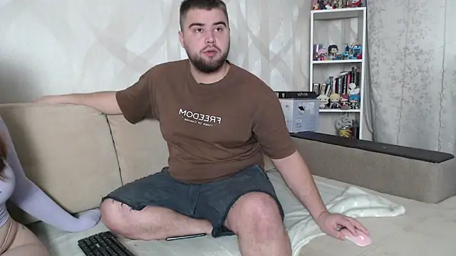 Snapshot of Pair_of_Gods_ chatting on 10/20/25, 03:51 Pair of Gods  online show from 10/20/25, 03:51