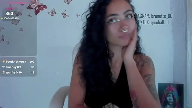 Snapshot of paula_brunette chatting on 03/08/25, 02:45 paula brunette online show from 03/08/25, 02:45