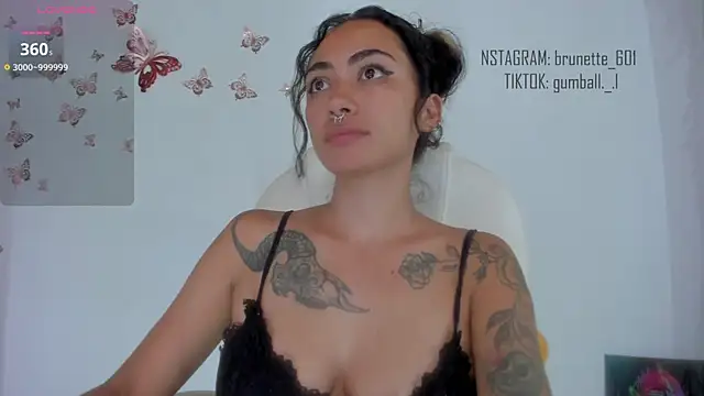 Snapshot of paula_brunette chatting on 03/16/25, 02:43 paula brunette online show from 03/16/25, 02:43