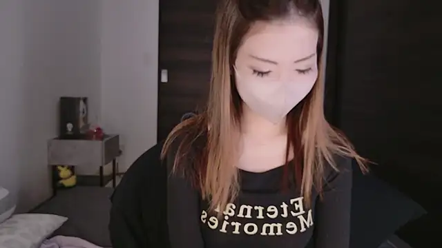 Snapshot of miRei- chatting on 01/14/25, 11:20 miRei- online show from 01/14/25, 11:20