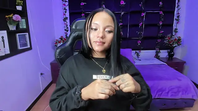 sweelanna   online show from 03/20/25, 08:09