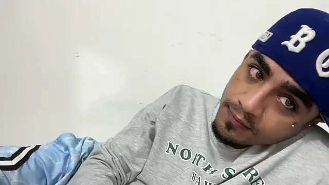 dominic brandd23 online show from 10/16/25, 06:47