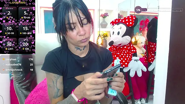 Snapshot of lorenapinto chatting on 02/08/25, 01:11 lorenapinto online show from 02/08/25, 01:11