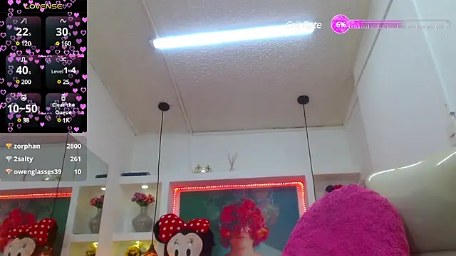 Snapshot of lorenapinto chatting on 02/24/25, 01:57 lorenapinto online show from 02/24/25, 01:57