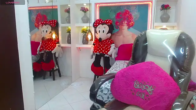 Snapshot of lorenapinto chatting on 03/13/25, 07:50 lorenapinto online show from 03/13/25, 07:50