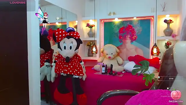 Snapshot of lorenapinto chatting on 10/22/25, 01:50 lorenapinto online show from 10/22/25, 01:50