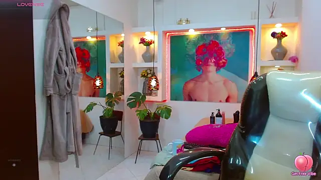 Snapshot of lorenapinto chatting on 11/05/25, 02:33 lorenapinto online show from 11/05/25, 02:33