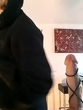 freyamoret online show from 12/30/24, 03:02