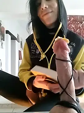 freyamoret online show from 02/11/25, 11:54