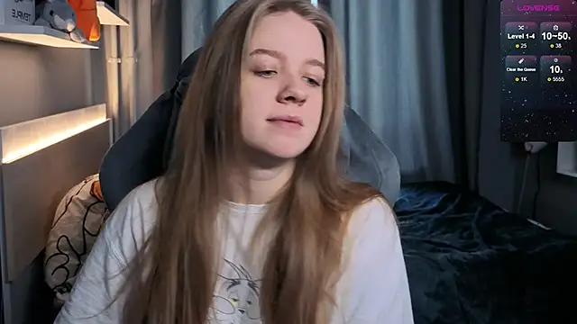 Snapshot of candy_maggie chatting on 02/12/25, 09:20 candy maggie online show from 02/12/25, 09:20