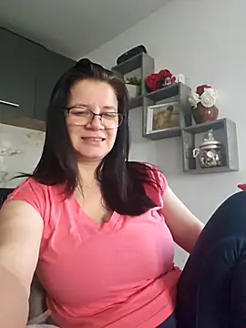 KristenVega online show from 11/22/25, 08:13