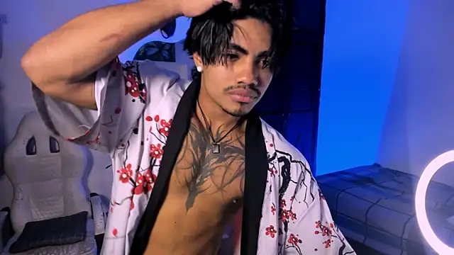 Young laroi online show from 12/17/24, 05:18