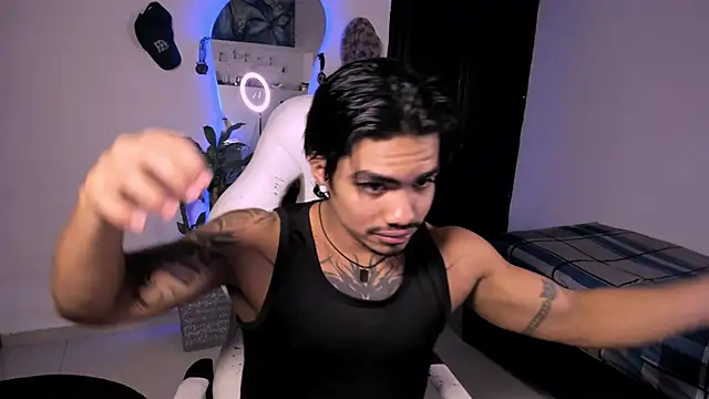 Young laroi online show from 12/22/24, 11:52