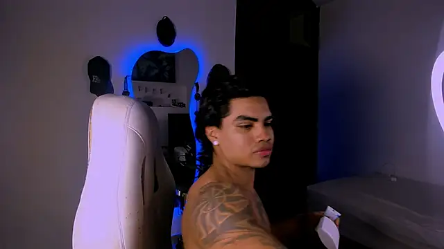 Young laroi online show from 01/16/25, 03:34