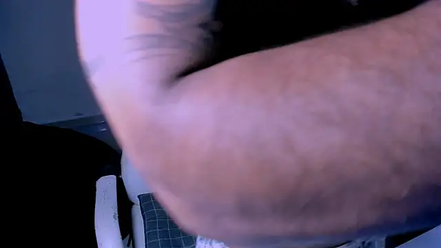 Young laroi online show from 02/08/25, 04:36