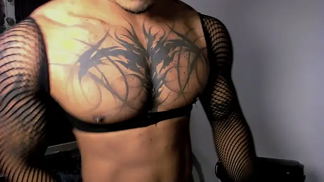 Young laroi online show from 02/22/25, 11:35