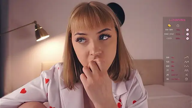 KateDolphin online show from 02/09/25, 10:21