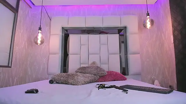 summer lee  online show from 02/11/25, 08:52