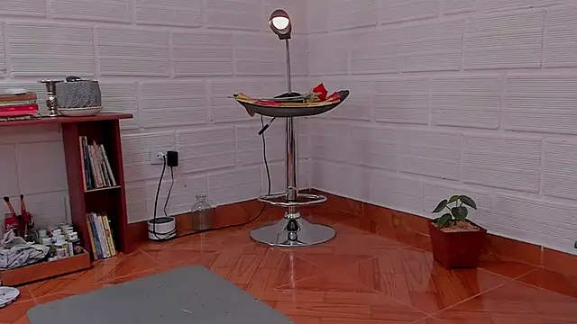 cuddlingbunny online show from 01/18/25, 07:04