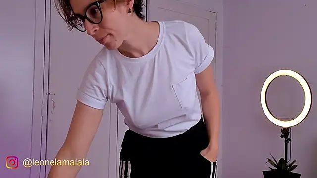 cuddlingbunny online show from 11/03/25, 02:18