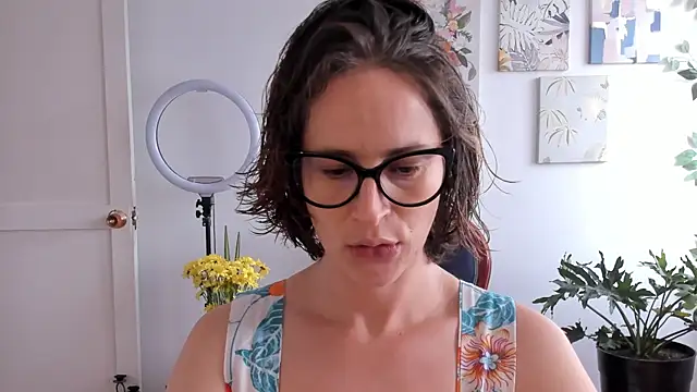 cuddlingbunny online show from 05/23/26, 07:40