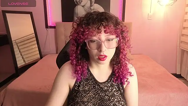 Snapshot of _Androm3da_ chatting on 07/19/26, 12:31 Androm3da online show from 07/19/26, 12:31
