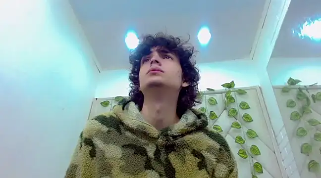 Sr BonnyEthan online show from 12/23/24, 01:45