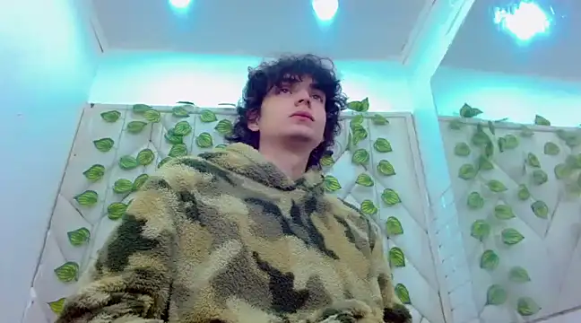 Sr BonnyEthan online show from 12/24/24, 01:39