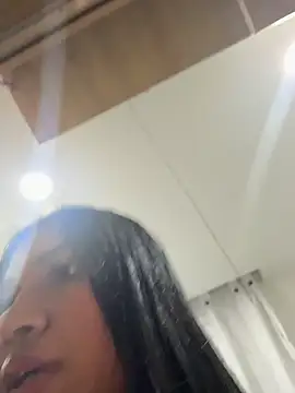 Snapshot of Barbiebrunette_ chatting on 10/18/25, 06:48 Barbiebrunette online show from 10/18/25, 06:48