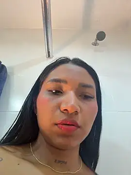 Snapshot of Barbiebrunette_ chatting on 11/27/25, 03:08 Barbiebrunette online show from 11/27/25, 03:08