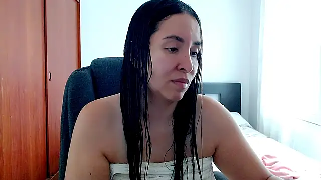 emely sexx20 online show from 09/29/25, 03:06