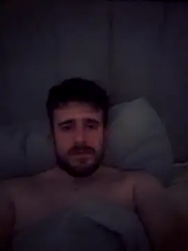 Snapshot of maxy49 chatting on 11/20/25, 02:01 maxy49 online show from 11/20/25, 02:01