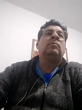 Snapshot of karatecobrakay2012 chatting on 06/12/26, 03:00 karatecobrakay2012 online show from 06/12/26, 03:00