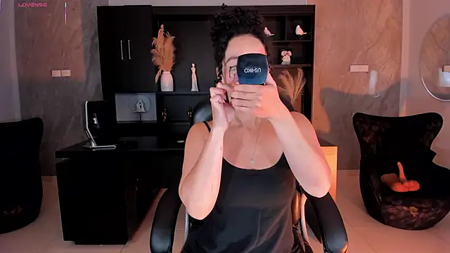 AlessaRomero online show from 06/13/26, 08:51