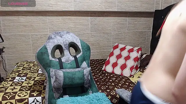 pretty cristal69 online show from 01/25/25, 05:29